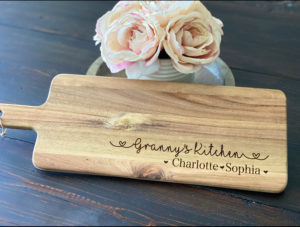 Personalized Cutting Board for Grandma Gift Personalized Gift for Grandmother, Charcuterie Board for Grandma, Nana, Mimi, Gigi